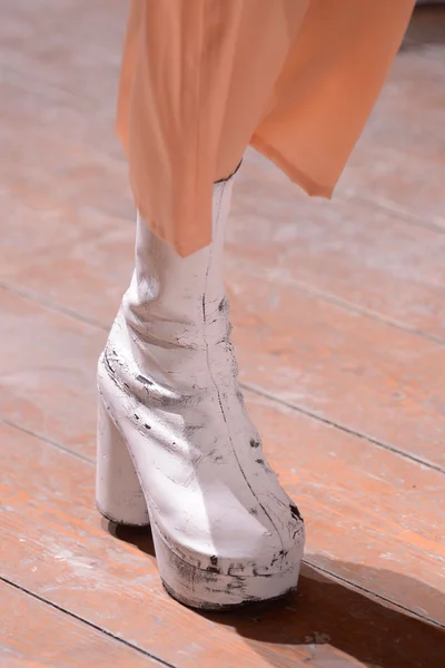 Look 28